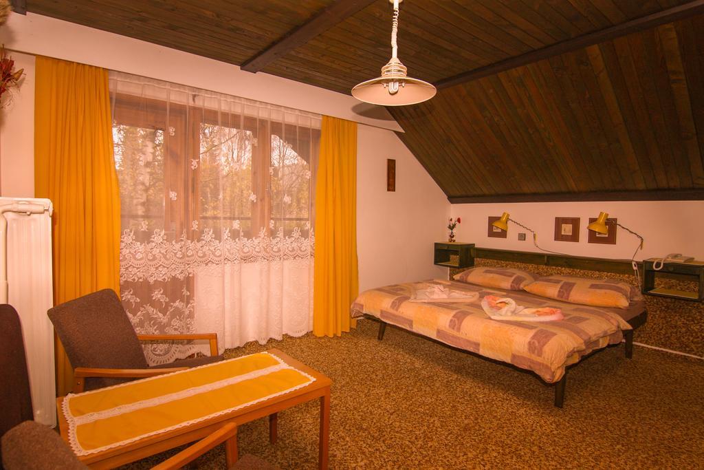Hotel Privát - Harrachov 392 Habitación foto
